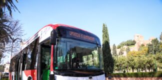 Málaga - selbstfahrender Bus