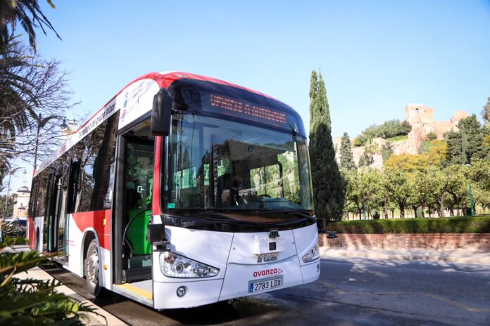Málaga - selbstfahrender Bus