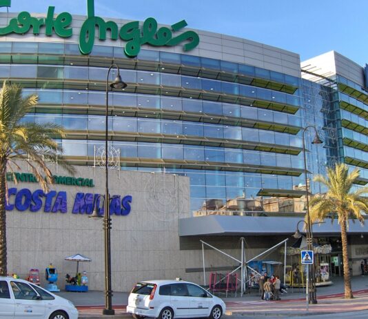 Corte Inglés Mijas - Sommer Schlussverkauf in Málaga