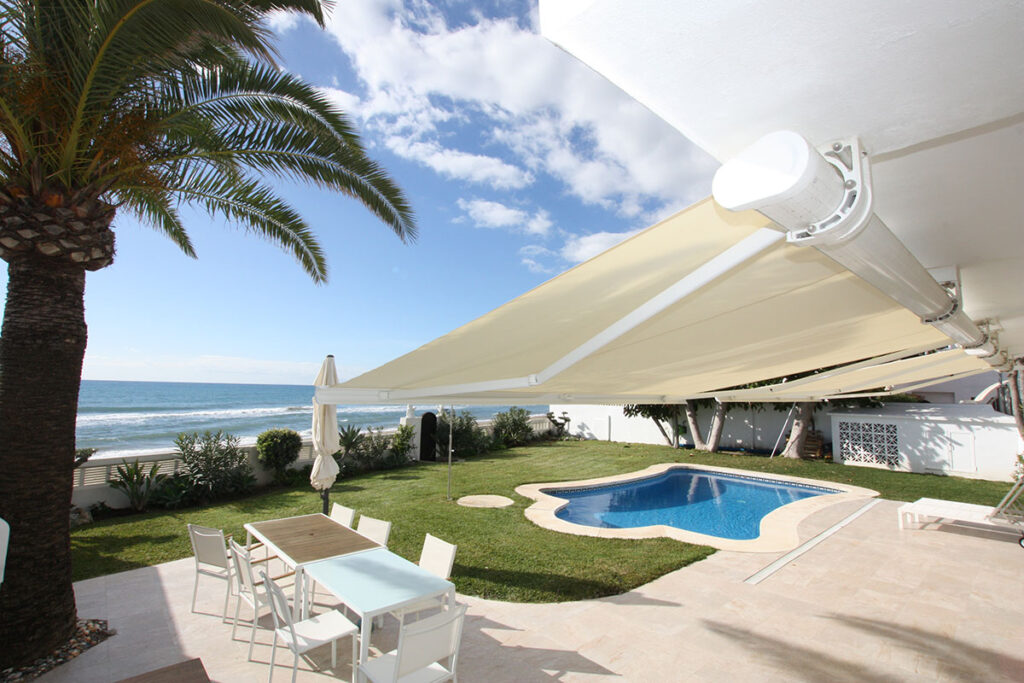Sonnenschutz an der Costa del Sol. Markisen und Rollläden Marbella, Mijas, Malaga, Torrox