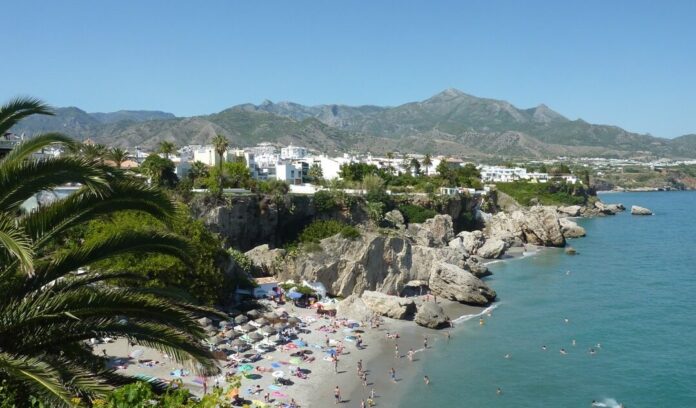 Nerja: Sehenswürdigkeiten, Strände und Ausflugsziele