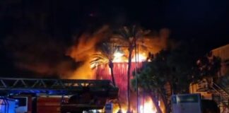 Feuer im Hafen von Marbella