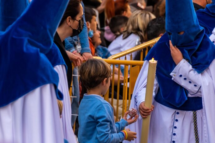 Karwoche in Málaga, Kerzenwachs bei der Semana Santa