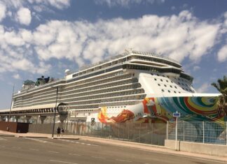 Kreuzfahrtschiffe in Málaga Herbst 2023