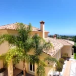 Noble Villa in Cabopino am Stadtrand von Marbella