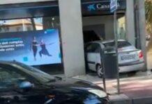 Mann rammt Geldautomat in Málaga
