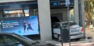 Mann rammt Geldautomat in Málaga