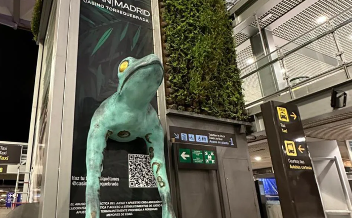 Frosch am Flughafen Málaga