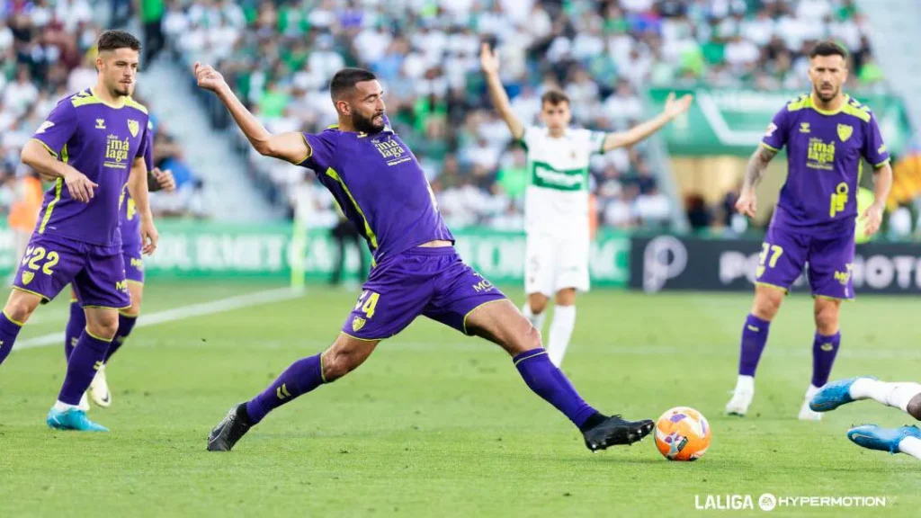 Málaga unterliegt nach Abwehrschlacht mit 0:2 bei Aufstiegskandidat Elche FC Elche - FC Málaga 2:0 | LaLiga Hypermotion Spanien
