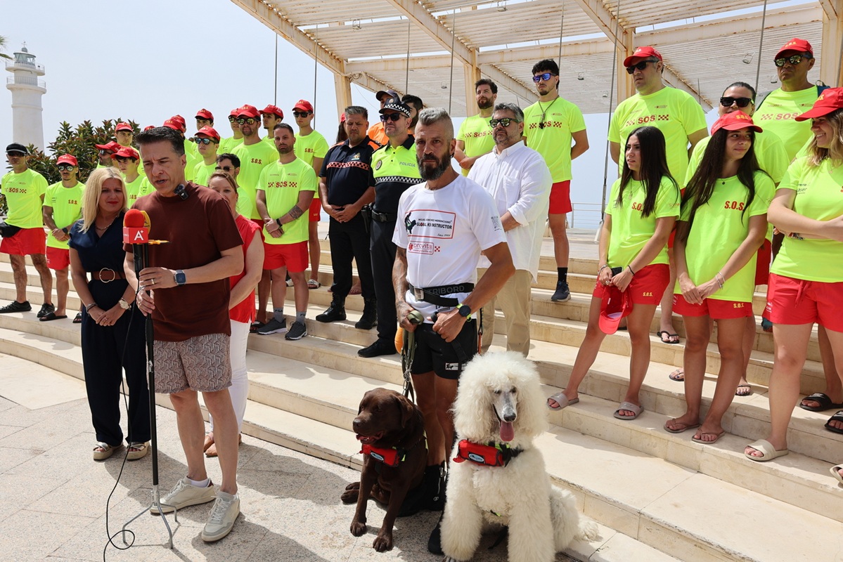 Torrox startet Sommersaison mit Strandüberwachung "zu Land, zu Wasser und aus der Luft" Sommer 2025 Torrox