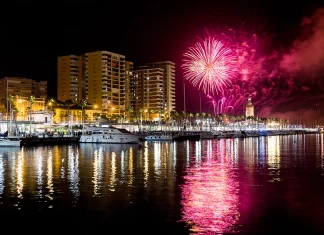 Feuerwerk Feria Málaga 2025