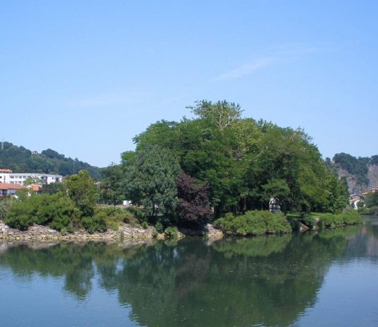 Geteilte Insel Spanien Frankreich