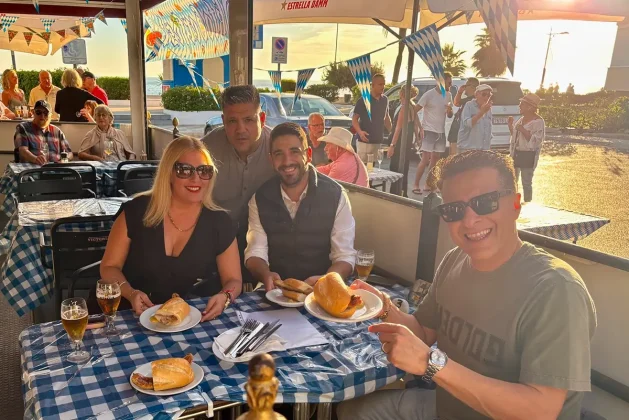 Sogar der Bürgermeister schaut vorbei: 6. Brezelfest in Torrox Costa ein voller Erfolg IMG 8881