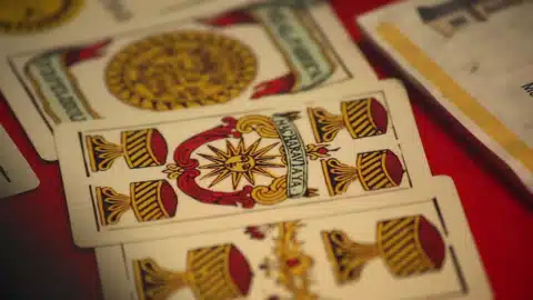 Spielkarten aus Macharaviaya: Wie ein kleines andalusisches Dorf Amerikas Spieltische versorgte Spielkarten aus Macharaviaya
