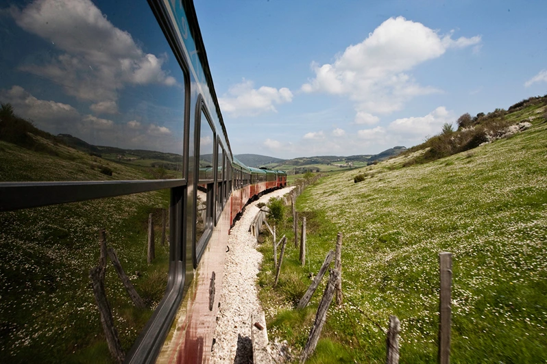 Spaniens schönste Zugreisen - Entdecken Sie alle Routen