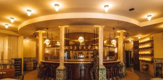 Café Chinitas: Traditionslokal im Zentrum von Málaga Café Chinitas Málaga