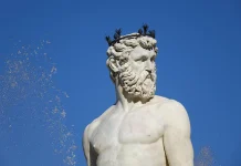 Neptun Statue Málaga - Polemik in der Stadt