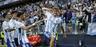FC Málaga gewinnt verrücktes Fußballspiel mit 5:3 gegen Huesca FC Málaga - SD Huesca 5:3 | LaLiga Hypermotion Spanien
