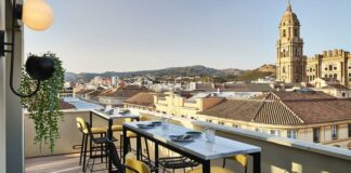 Hotel Balkon Prozession Málaga