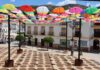Bunte Schirme in Torrox