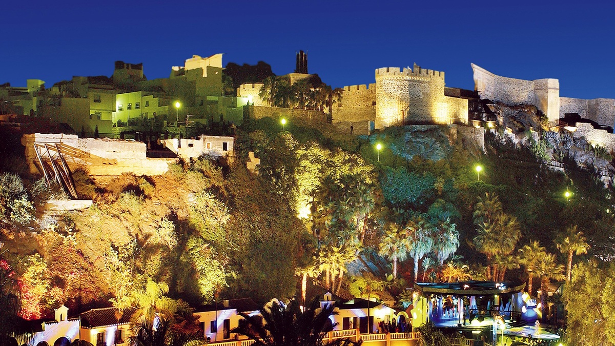 Granadas Burgen und Festungen kann man anhand von personalisierten Routen erkunden Burgen in Granada besuchen