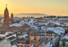 Monumentale Stadt mit intensivem Nachtleben – Antequera stellt Sommerprogramm vor Antequera bei Nacht: Sommerprogramm Luz de Luna