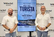 Zum Touristentag: Torre del Mar verteilt Riesentorte Touristentag Torre del Mar 2026
